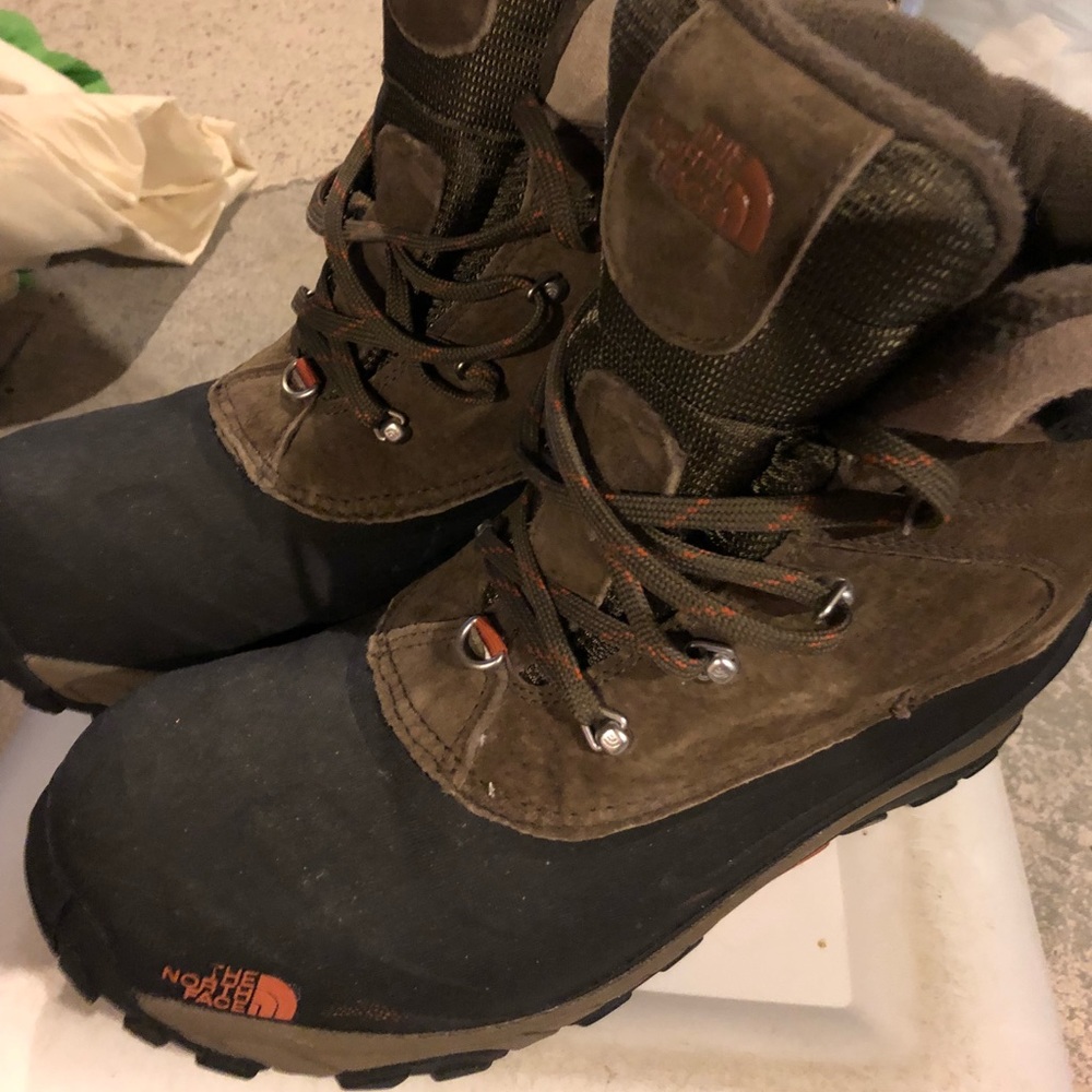 Men’s North Face boots